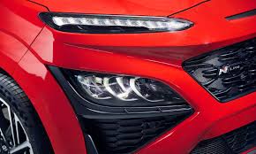 Hyundai, bayon'un duygusal değeri yüksek bir tasarımla yenilikçi çözümleri birleştirdiğini ve aynı zamanda sensuous sportiness tasarım felsefesinin son ürünü olduğunu vurguluyor. Hyundai Bayon Asi Es Como Se Llamara Su Nuevo B Suv Para Europa