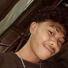 Photos by Bob Clinton (@bobs_skie) · April 7, 2025