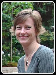 Kelly Penuita CCSP™, DecoChic Interiors, Home Staging