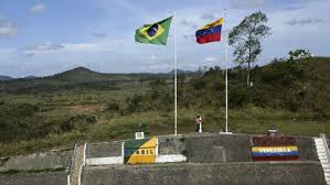 La bandera de la república bolivariana de venezuela, o «los colores del arco iris», expresión favorita de su creador, se inspira en el diseño elaborado por el capitán de fragata lino de clemente y, el general francisco de miranda para la confederación americana de venezuela. Venezuela Mantiene Control De Ingreso En Frontera Con Brasil Por Nueva Cepa Del Covid 19