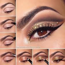 Pin By Rosie Gainza On Make Me Beautiful Eye Makeup Steps Glitter Eye Makeup Sparkly Eyeshadow Tutorial