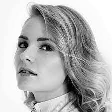 Elise Cotter's Instagram, Twitter & Facebook