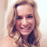 Vanessa Farrow's Instagram, Twitter & Facebook