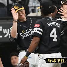 速報！ソフトバンクが首位奪還！日本ハムとの激戦を制す！ - Imagen principal del artículo