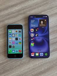 my two favorite blue iPhones so far 🩵💙 (shot