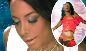 Investigators believe aaliyah died instantly in the crash. Aaliyah Was Carried Unconscious Onto The Plane That Killed Her Says Witness Latest Celebrity News