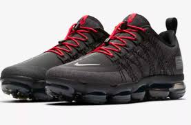 Release Date Nike Air Vapormax Run Utility Anthracite Utility Red Kicksonfire Com Running Shoes For Men Nike Shoes Air Max Sneakers Nike Air Max