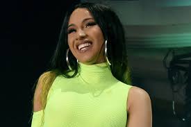 Cardi b's met gala2018 nails were decorated with pearls and golden stones to match perfectly her outfit. Cardi B Drops New Song Press Listen Xxl