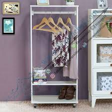 Lemari ini hanya memakai tirai dan tanpa pintu. Sgera Miliki Lemari Gantungan Baju Wardrobe Minimalis Garansi Resmi Mebel Jepara I Furniture Jepara I Faza Mebel Furniture Jepara Spesialis Original Supplier Mebel Jepara Best Royal Luxury Produk