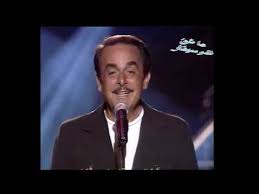 ولد ملحم بركات ضمن عائلة فقيرة، وتعلم عزف العود وهو صغير، وكان يحب التلحين بشكل كبير حتى أنه قام بتلحين دروس المدرسة، ما قصة ملحم بركات. Ø§ØºØ§Ù†ÙŠ Ù…Ù„Ø­Ù… Ø¨Ø±ÙƒØ§Øª Ù†ØºÙ… Ø§Ù„Ø¹Ø±Ø¨