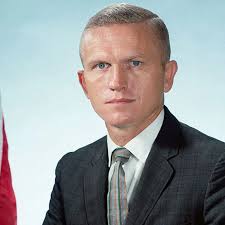 Frank Borman, Apollo 8 commander, dies at 95
