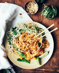 Pad Thai Chou Crevettes On Fond Pour Le Pad Thai Elle A Table Recette De Plat Pad Thai Crevettes Pad Thai