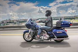 Vozili Smo Harley Davidson Cvo Road Glide Ultra Auto Magazin Harley Davidson Cvo Harley Davidson Road Glide Harley