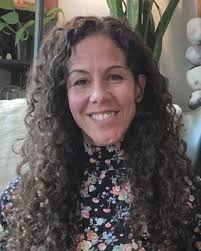 Allison Newlin's Instagram, Twitter & Facebook