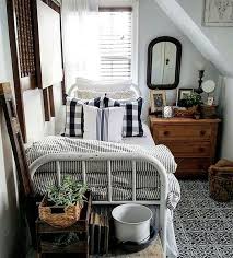 37 Fresh Small Master Bedroom Decor Ideas Small Bedroom Decorating Ideas Bedroom De Master Bedrooms Decor Farmhouse Bedroom Decor Bedroom Furniture Design