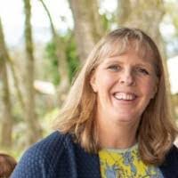 Trent Kerr's Instagram, Twitter & Facebook