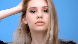 DESIGNLENSES, Lenti colorate rosse e nere, senza gradazione, 1 paio (2  pezzi), Lenti da 17 mm per effetto occhi grandi + custodia per lenti "Tokyo  Ghoul" : Amazon.it: Salute e cura della persona