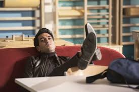 Der typ hat emotionalen tiefgang, den er möglichst verstecken möchte. Lux Kinos Dieses Bescheuerte Herz