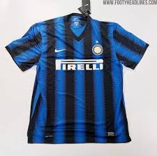 Maglia inter 2020 con i migliori prezzi su internet. Suning E Un Doppio Annuncio La Maglia Del Jiangsu Come Quella Dell Inter Foto Sportmediaset