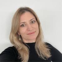 6100+ profiluri „Daniela