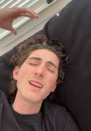 haven’t posted in almost 2 years🥴 #artist #singing #singer