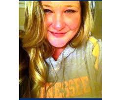 Amanda Sloane's Instagram, Twitter & Facebook