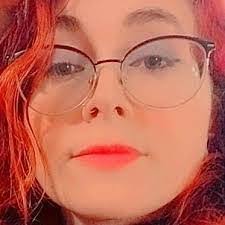 Jennifer Bustillo's Instagram, Twitter & Facebook