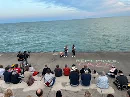 Parallel to DNC, a Chicago Interfaith Vigil Mourns the Loss of Life in Gaza 