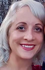 Kelly Halcomb's Instagram, Twitter & Facebook