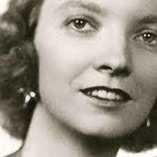 Heather Gotte's Instagram, Twitter & Facebook