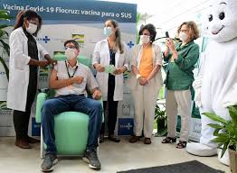 Chance de vacina contra covid ser descoberta em 2020 é grande, diz fiocruz. Vacina Covid 19 Fiocruz Libera Dois Milhoes De Doses E Imuniza Profissionais De Saude