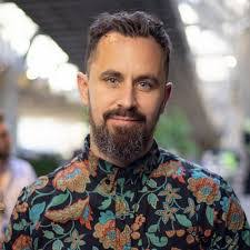 Sarah Schleich's Instagram, Twitter & Facebook