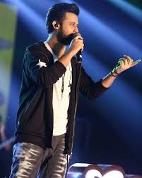Sanu Ek Pal Chain Atif Aslam Mp3 Song Download Exclusive Hd Atifaslam On Stage Live At Karachi Eat Festival 2018 Atif Aslam Favorite Person Singer