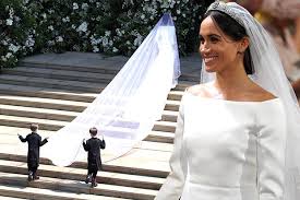 Meghan markle's wedding veil, designed by clare waight keller (who also made her givenchy couture gown), included a thoughtful detail you have to see. Meghan Markle Wears A Beautiful Givenchy Gown On Her Wedding Day