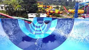 Taman tema air hasbro itu akan ditempatkan di malaysia tourism city (mtc) yang bakal dibina oleh meridian di kuala linggi. Melaka Wonderland Theme Park Resort Taman Tema Air Terbaru Di Ayer Keroh Lokasi Percutian