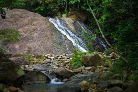 Ia termasuk dari sekian banyak air pasangan yang berendam di bawah air terjun ini dipercaya akan menjalani jalinan cinta yang abadi. 56 Tempat Menarik Di Johor Terbaru 2021 Terokai Keistimewaan Permata Selatan