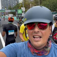 Jonathan Hutchison (@hutchnyc) • Instagram photos and videos