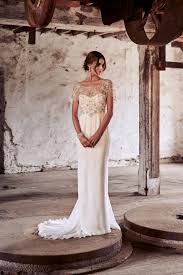 The lumière collection 2020 features modern, romantic bridal gowns. Behind The Brand Anna Campbell Love Find Co