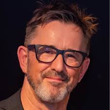 Proud to have been working with a remarkable group of people over the past  6 weeks co-founding the Feed our Frontline movement  (https://lnkd.in/dmuMWTj) providing healthy food to our incredible NHS…