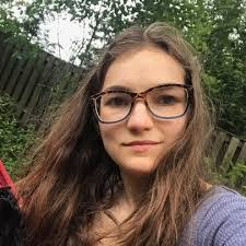 Amanda Shapiro's Instagram, Twitter & Facebook