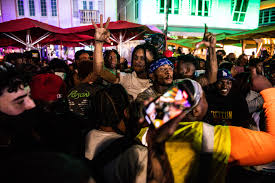 More than half of spring breakers have sexual relations with more than one partner. Spring Break Covid Surge As Florida Infections Rise After Crowds Arrive