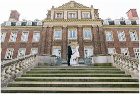 Das auch als westfälisches versailles bekannte schloss mit seinen beeindruckenden ausmaßen genügt auch höchsten ansprüchen. Hochzeitsfotograf Schloss Nordkirchen 100 Naturlich 0 Kitsch