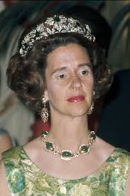 Cinco joyas de la reina Fabiola de los belgas, la española que se casó de  Balenciaga