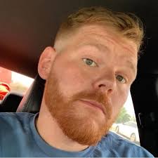 Devil horns hand sign too. How do people not see through this circus. 🤮