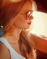 Hedy Rose (@HedyRoseV) • Facebook