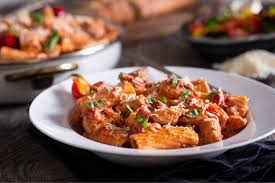 SCHOLASTIC ROUNDUP: Keckeisen sets Danbury scoring record with game-winning  goal