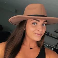 Lori Silverberg's Instagram, Twitter & Facebook