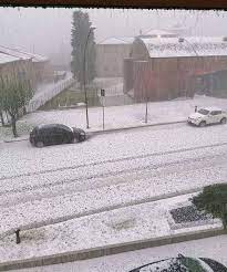 Jun 07, 2021 · cronaca meteo diretta: La Grandine Flagella Nembro E Alzano Lombardo Il Focolaio Europeo Del Covid 19 Devastato Dal Maltempo Foto E Video