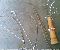 El arco tenía un peso. Arcos Y Flechas En Un Plis Plas Manualidades Infantiles Bow And Arrow Set Homemade Bow And Arrow Bow And Arrow Diy