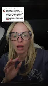 Amanda Baskin's Instagram, Twitter & Facebook